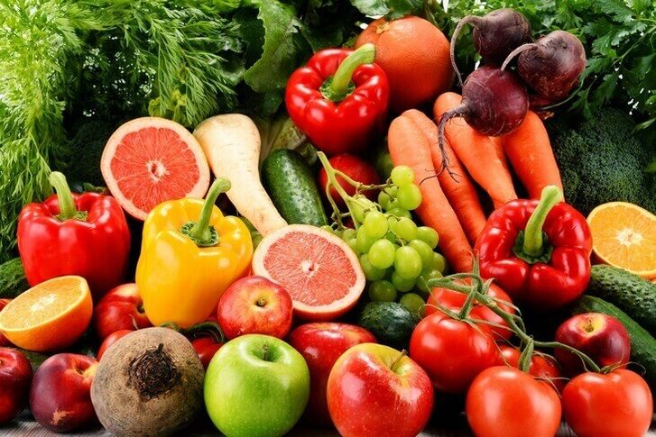 A súa dieta diaria para a perda de peso pode incluír a maioría das verduras e froitas